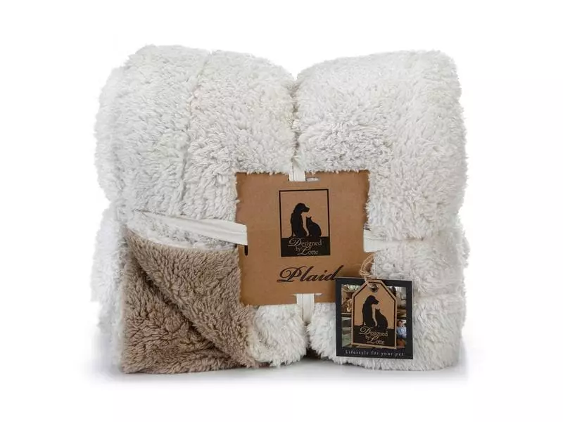 Designed by Lotte Hunde-Decke Wush, 150 × 125 cm 1 Designed by Lotte Hunde-Decke Wush, 150 × 125 cm