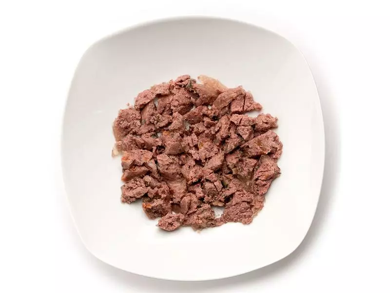 Wildes Land Nassfutter Huhn mit Karotten, Zucchini & Wildkräutern, 150g 2 Wildes Land Nassfutter Huhn mit Karotten, Zucchini & Wildkräutern, 150g - Image 2