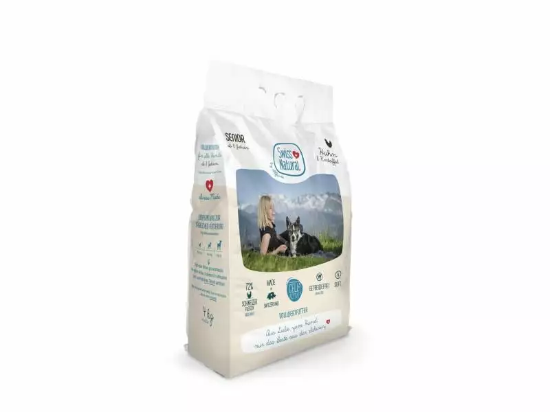 Swiss Natural Halbfeuchtfutter Senior Soft Huhn & Kartoffeln, 4 kg 1 Swiss Natural Halbfeuchtfutter Senior Soft Huhn & Kartoffeln, 4 kg